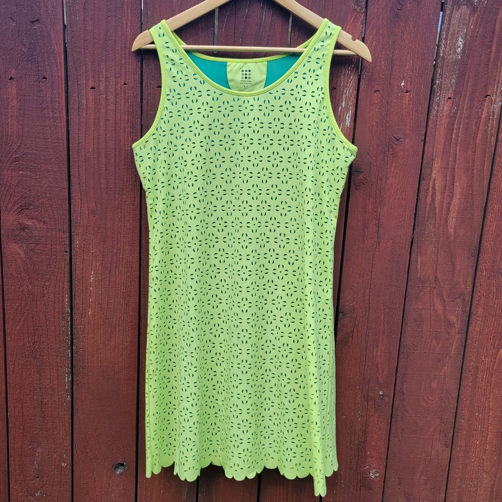 Title Nine Illusion Dress Laser Cut Scallop Hem Lime Green Teal Size M Sporty